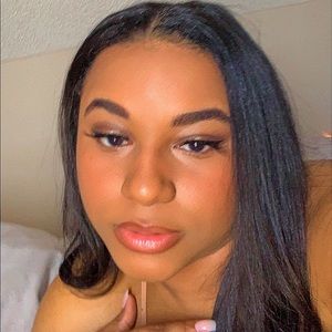 Meet your Posher, Kalia
